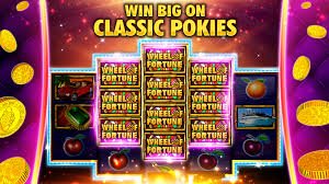 Medusa II slot game interface showing five-reel layout and mythological symbols on ligabintang platform